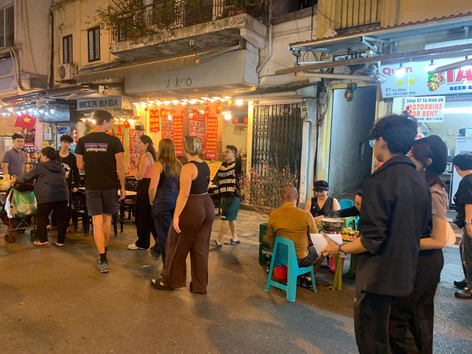 Charmcham House Lägenhet Hanoi Exteriör bild